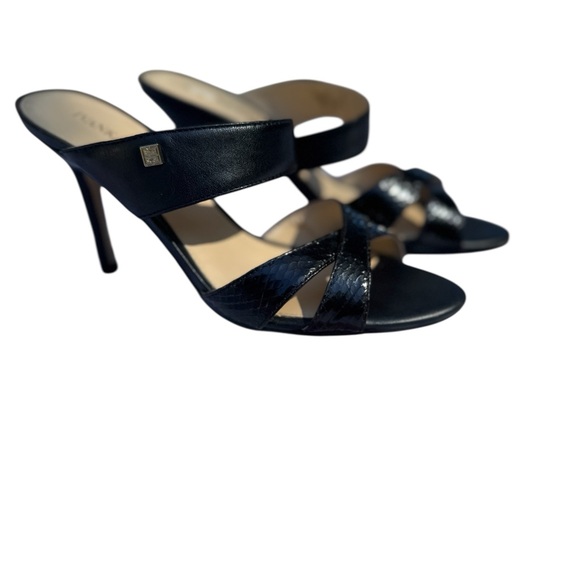 Ivanka Trump Shoes - Ivanka Trump Black 3.5 inch Heeled Sandals size 6